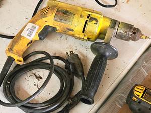 lot 786 image: DeWalt 12 (13mm) VSR Drill DW235G