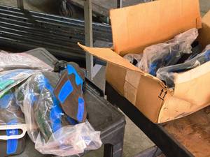 lot 808 image: Lot of (1 Box) Assorted Swimming Gear (in original packaging)