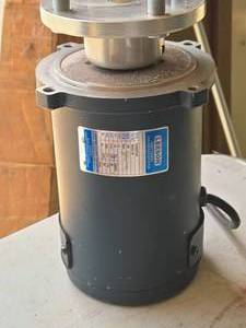 lot 810 image: Leeson DC Permanent Magnet Motor