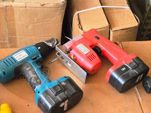 lot 826 image: Cordless 18V Cordless DrillDriver with Battery and 12V Cordless Jigsaw with Battery with (2) Batteries