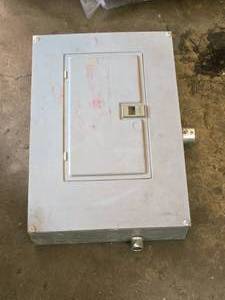 lot 832 image: Electric Power Box