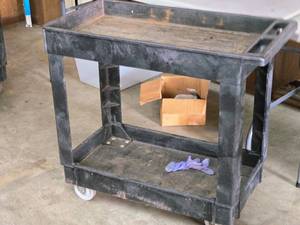 lot 843 image: Plastic Utility Cart 34 x 17 12 x 32 2-tier