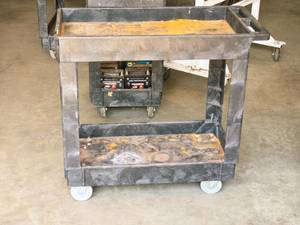 lot 851 image: Plastic Utility Cart 34 x 17 12 x 32 2-tier