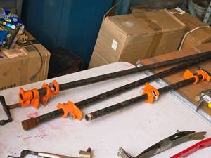 lot 864 image: Pipe Clamps - 5 (x2) and 30 (x1)