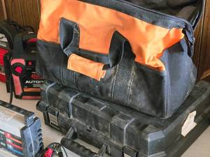 lot 890 image: Ridgid Tool Bag (empty) and DeWalt Tools Case (empty)