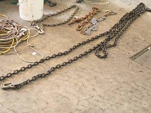 lot 908 image: Lot of (1 Bucket) 27 Chain with 2 Hook Ends, (4) Assorted Chain Pieces (various length)