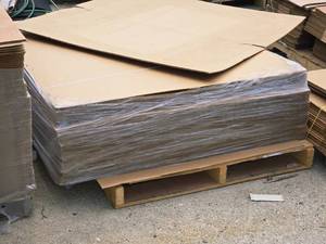lot 659 image: Lot of (1 Pallet  100) Cardboard Sheets 48 x 48