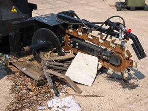 lot 607 image: Skid Steer  Skid Loader Trencher Attachment