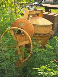 lot 613A image: Cement Mixer