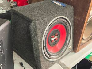 lot 932 image: Logic Xplod Subwoofer