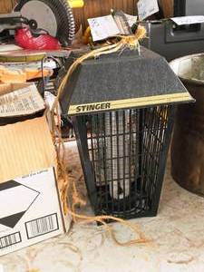 lot 938 image: Stinger High Performance UV Light