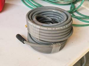 lot 967 image: Lot of (2) Performax 300-PSI Air Hoses (in original packaging)