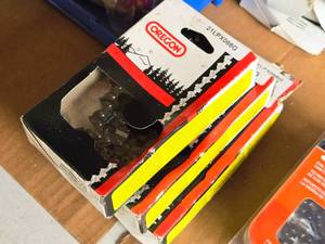 lot 983 image: Lot of (3) Oregon Gasoline Replacement Chain Saw Chains 21LPX066G (in original packaging)