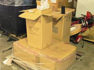 lot 717 image: Lot of (1 Pallet) (4) Case Rubber Grips 500 per case, (1) Box of Foam Pads