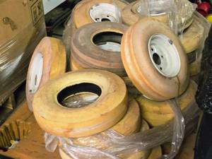 lot 720 image: Lot of (1 Pallet) Pitching Machine Wheels