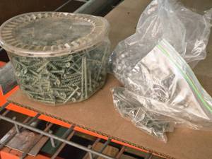 lot 991 image: Lot of (3) Assorted Screws