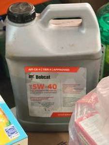 lot 1018 image: Lot of (1 Jug) Bobcat 2.5-Gallon 5W-40 Full Synthetic Engine Oil