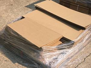 lot 729 image: Lot of (1 Pallet) Cardboard Flats