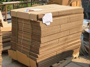 lot 733 image: Lot of (1 Pallet  80) Cardboard Box Flats 19 x 32 x 14