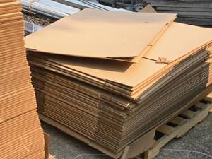 lot 735 image: Lot of (1 Pallet  34) Cardboard Box Flats 15 x 38 x 19