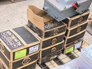lot 1034 image: Lot of (12 Pallet) Misc Hardwares - Carriage Bolts, Hex Cap Screws, Hand Wheel Nuts