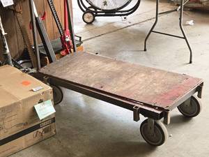 lot 1045 image: Utility Cart
