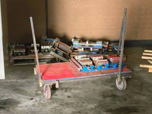 lot 1046 image: Utility Cart