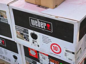 lot 752 image: Weber 22 Original Kettle Grill (in original packaging)