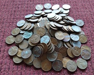 lot 63 image: (200) Wheat Pennies