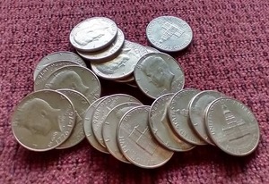 lot 64 image: (20) Bicentennial Kennedy Half Dollars