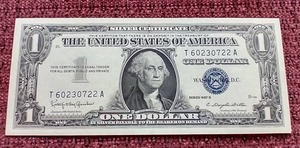 lot 86 image: Crisp Uncirculated Silver Certificate $1 Note