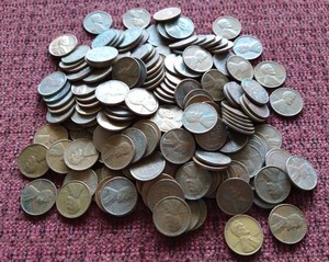 lot 94 image: (200) Wheat Pennies