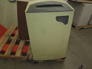 lot 164 image: Large Fellowes PowerShred 320-2 por...