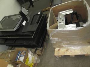 lot 182 image: Pallet lot of broken flat screen TV...