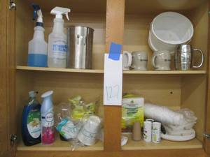 lot 127 image: Contents of cupboard, condiments and cleaning supplies