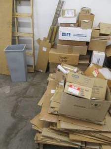lot 140 image: Pallet of new U Line and other shipping supplies, includes several cases of foil anti static mailers