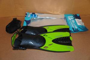 lot 126 image: Cressi Blue Tonga Adult Fins - SM