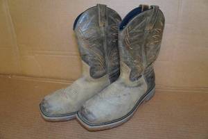 lot 89 image: Irish Setter Marshall Mens 11 Work Boots Style 83923 - Size 8.5