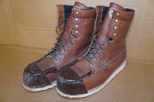 lot 88 image: Irish Setter Wingshooter Mens 8 Work Boots Style 83832 - Size 11.5