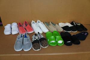 lot 206 image: Assorted Shoes