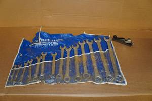 lot 212 image: Premier Wrench Set