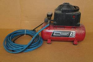 lot 213 image: Tool Shop 2-Gallon Air Compressor