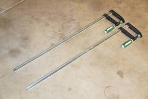 lot 11 image: 2 Bar Clamps