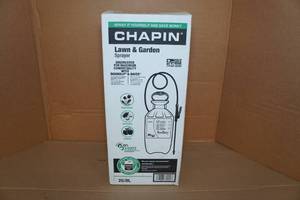 lot 33 image: Chapin Lawn & Garden Sprayer - 2 Gallon