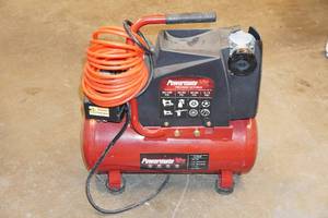 lot 35 image: Powermate 3 Gallon Air Compressor