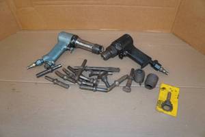 lot 40 image: 2 Air Hammers with Accessories