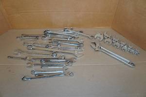 lot 43 image: Assorted Wrenches