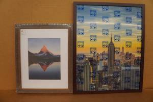 lot 114 image: 2 Picture Frames
