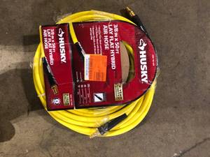 lot 9 image: Husky 38 in. x 50 ft. Hybrid Air Hose Customer Returns See Pictures