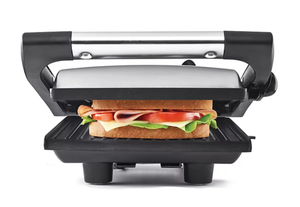 lot 154 image: Bella Electric Panini Press & Sandwich Grill, 1400W